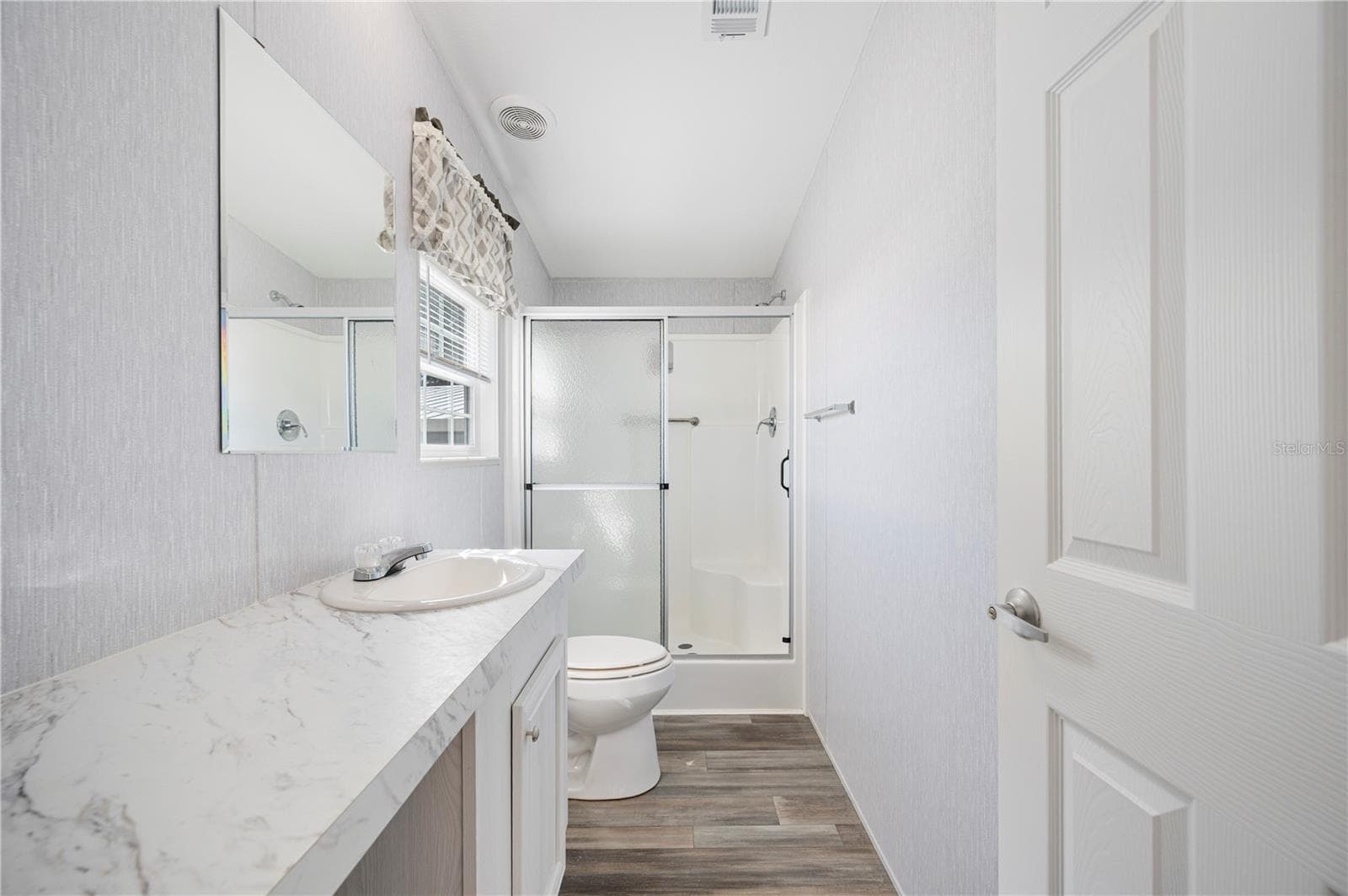 Primary Bathroom, walk in shower - 1 BEAVERKILL DR, LAKE WALES