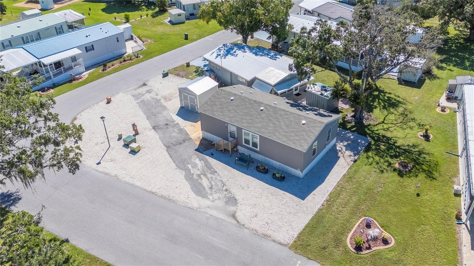 CORNER LOT! - 1 BEAVERKILL DR, LAKE WALES