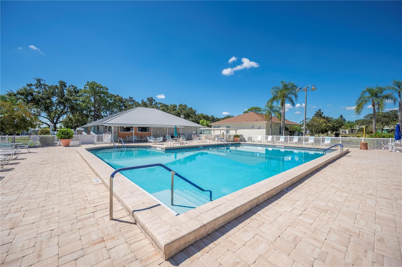 Community Pool - 1 BEAVERKILL DR, LAKE WALES