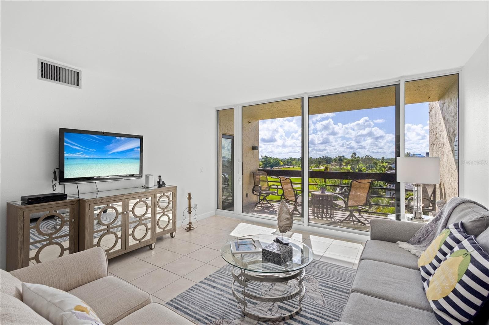 Condominium at 1065 GULF OF MEXICO DR #402, LONGBOAT KEY, photo 8 of 47