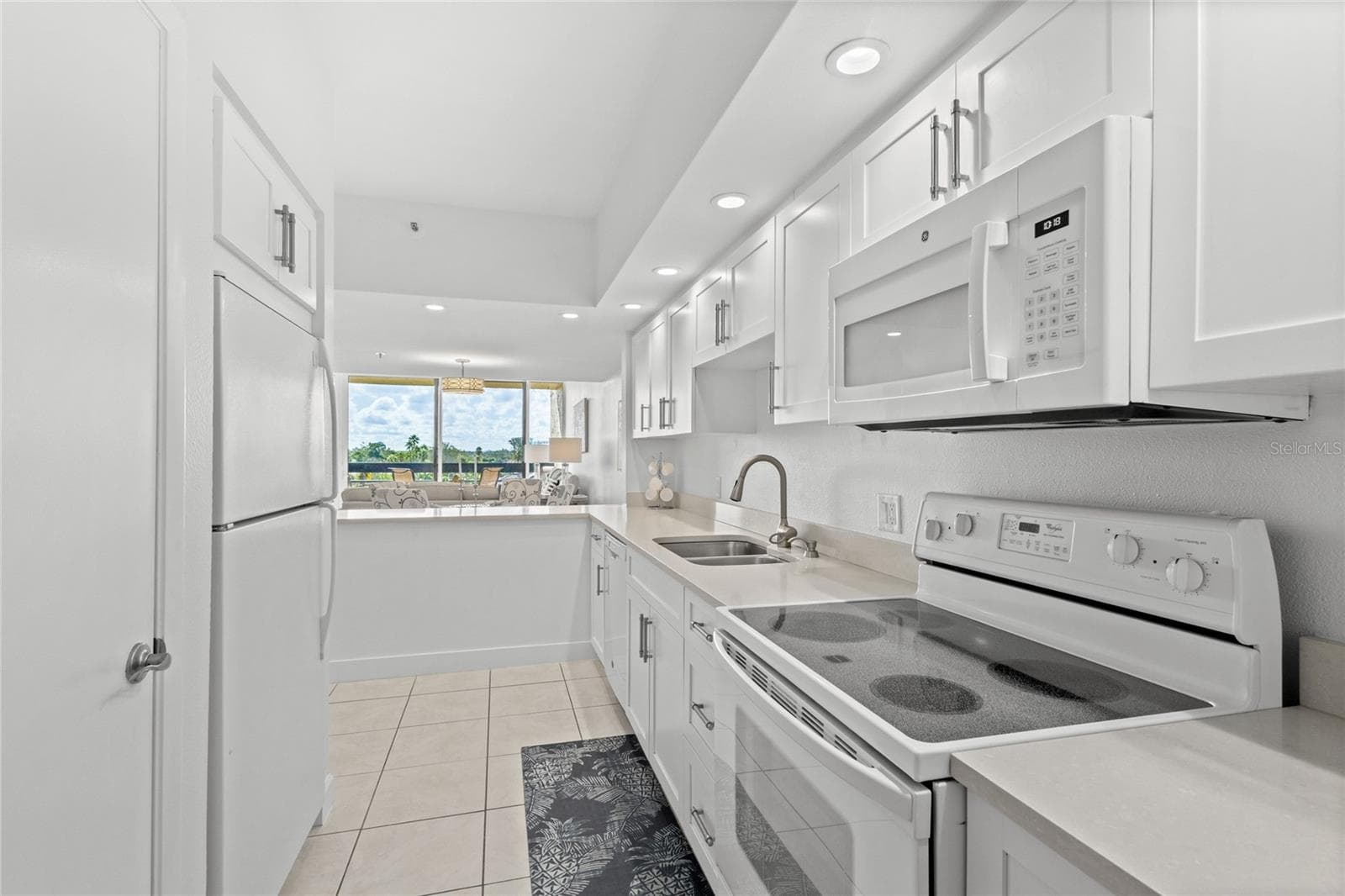 Condominium at 1065 GULF OF MEXICO DR #402, LONGBOAT KEY, photo 12 of 47