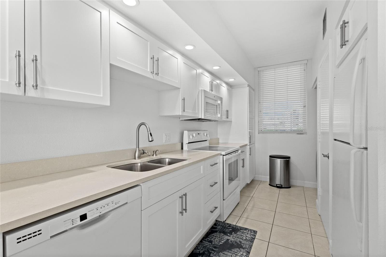 Condominium at 1065 GULF OF MEXICO DR #402, LONGBOAT KEY, photo 13 of 47