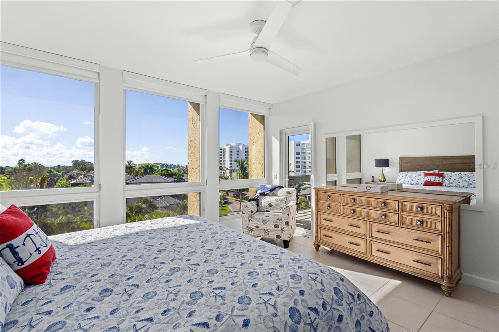 Condominium at 1065 GULF OF MEXICO DR #402, LONGBOAT KEY, photo 17 of 47
