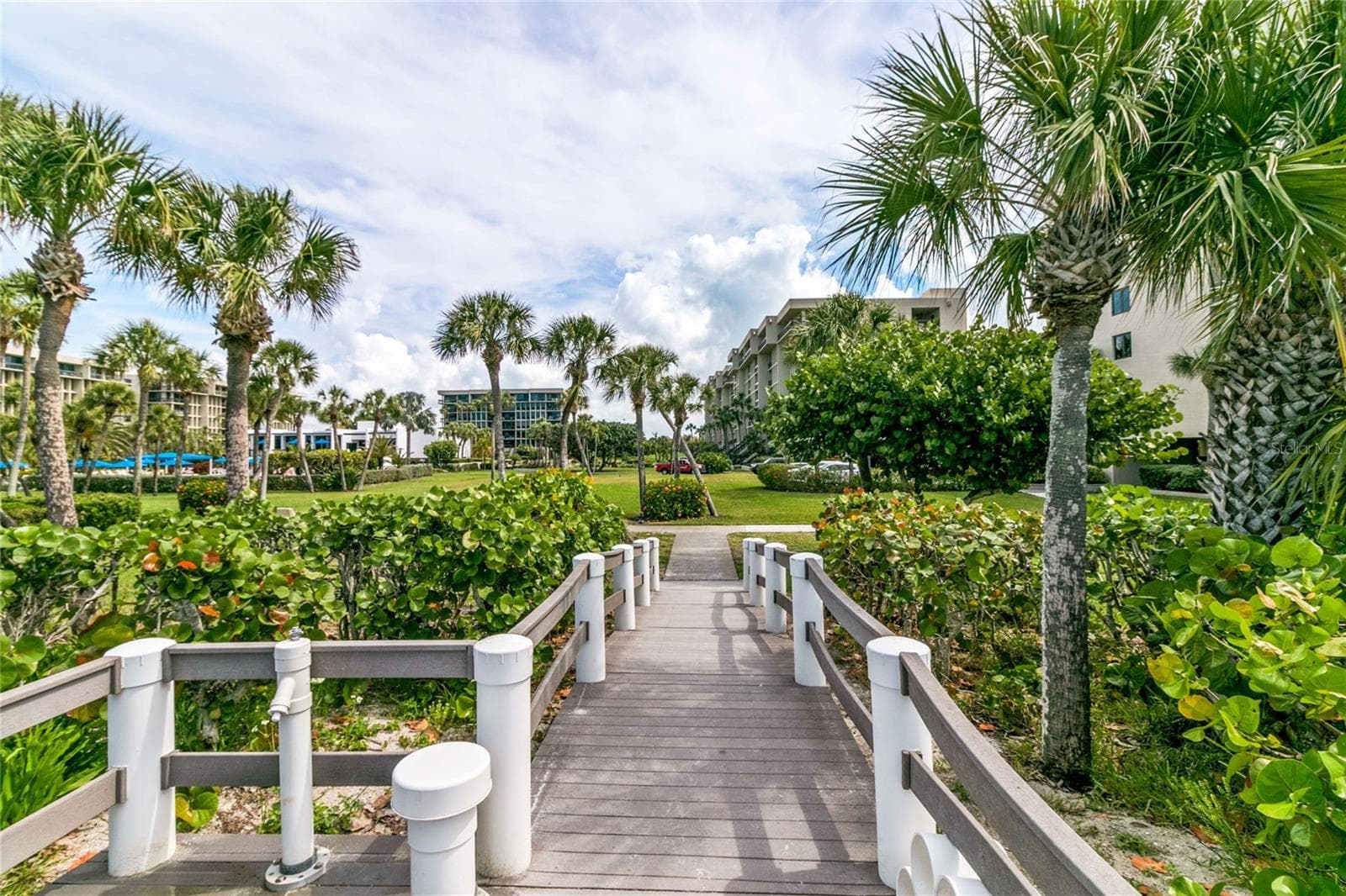 Condominium at 1065 GULF OF MEXICO DR #402, LONGBOAT KEY, photo 39 of 47