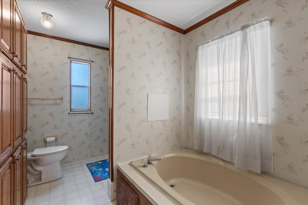 Manufactured Home at 4945 SW 358 HWY, STEINHATCHEE, photo 15 of 36