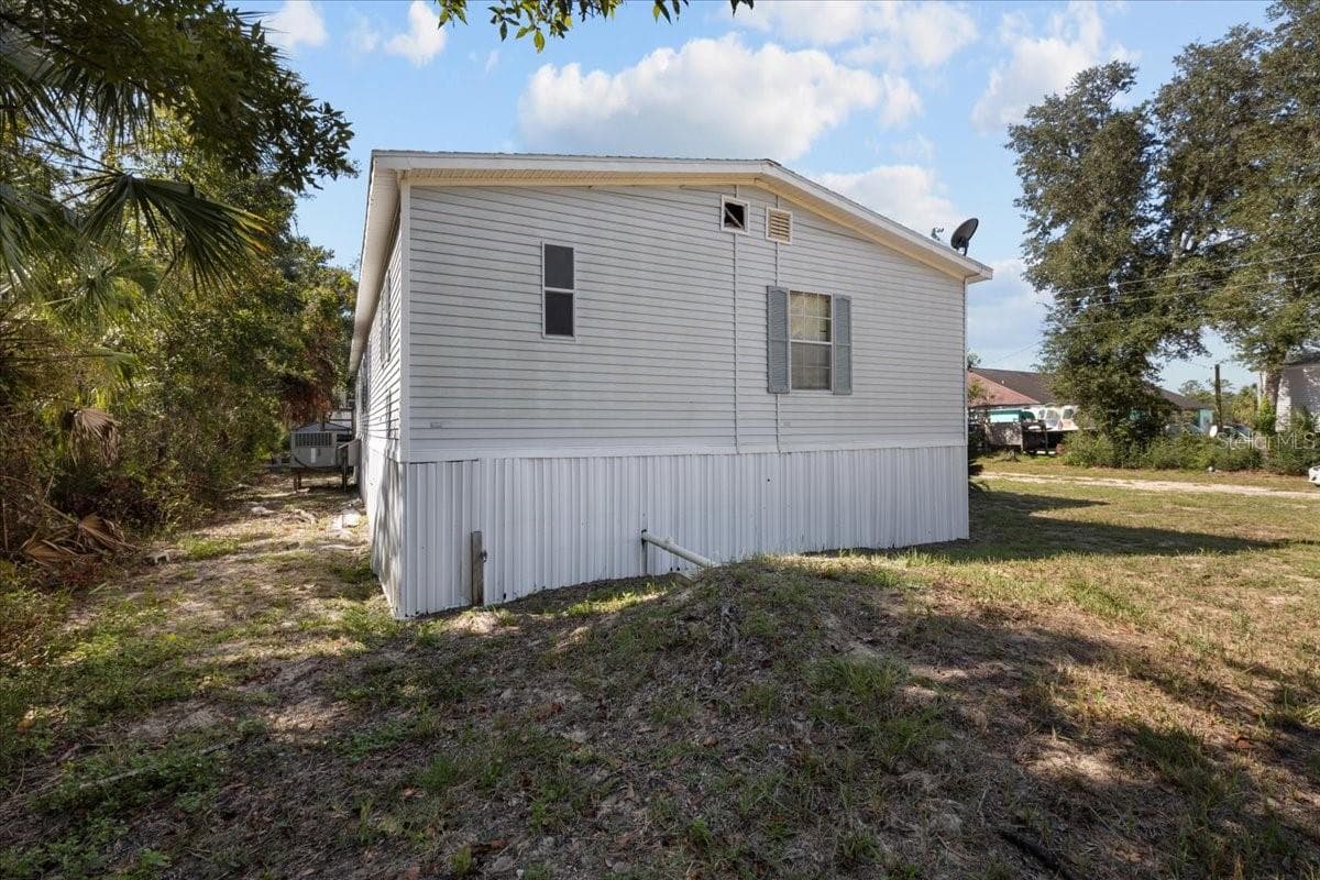 Manufactured Home at 4945 SW 358 HWY, STEINHATCHEE, photo 29 of 36