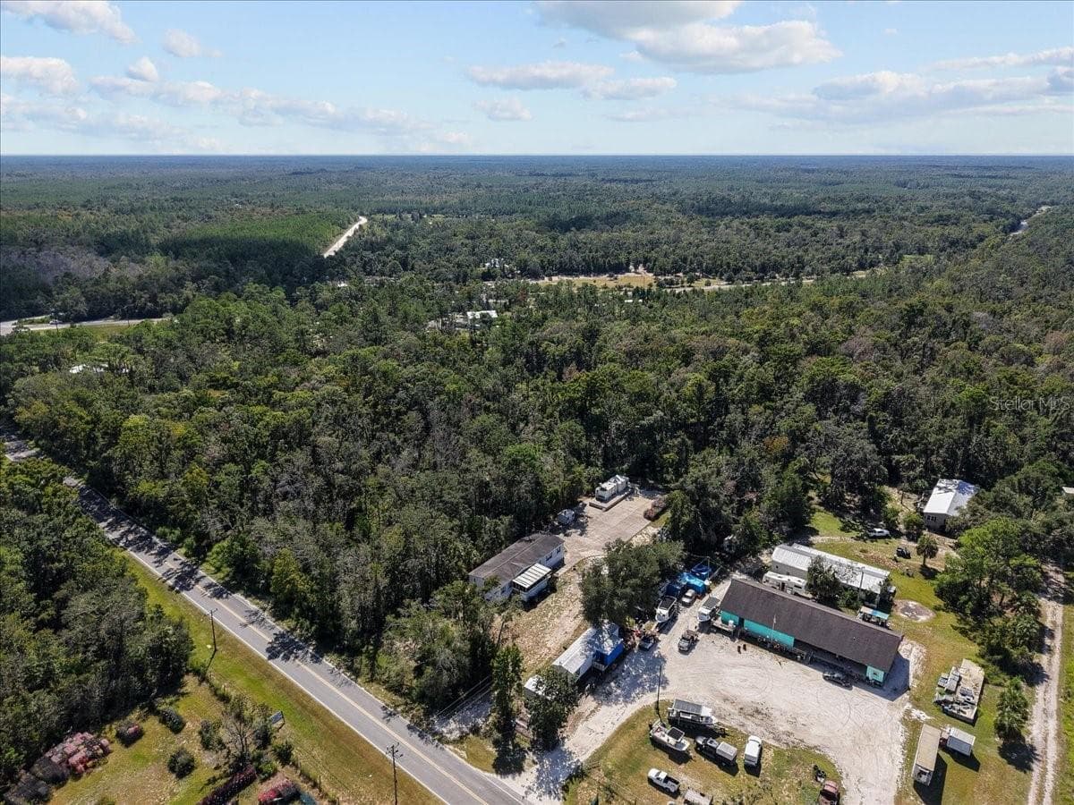 Manufactured Home at 4945 SW 358 HWY, STEINHATCHEE, photo 34 of 36