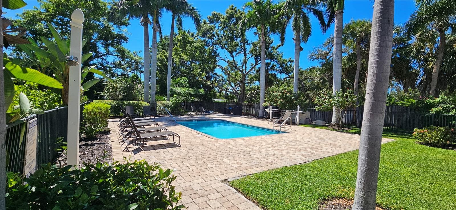 Condominium at 2232 BAHIA VISTA ST #A6, SARASOTA, photo 32 of 59