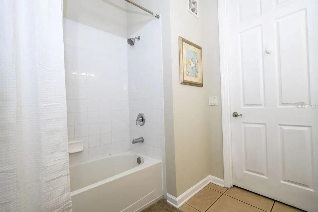 Condominium at 5025 SHOREWAY LOOP #10703, ORLANDO, photo 18 of 53