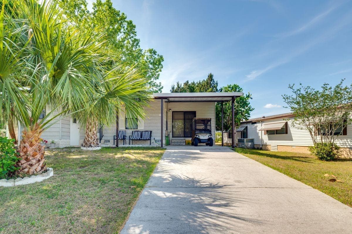 Manufactured Home at 1224 DUSTIN DR, LADY LAKE, photo 2 of 28