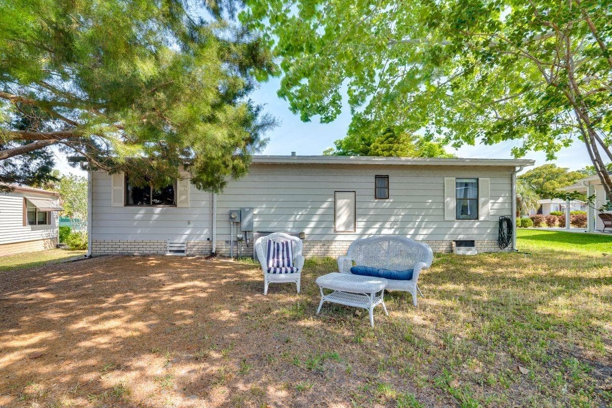 Manufactured Home at 1224 DUSTIN DR, LADY LAKE, photo 4 of 28