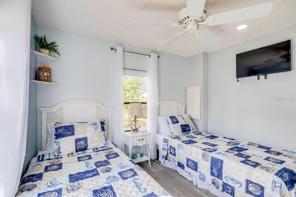 Manufactured Home at 1224 DUSTIN DR, LADY LAKE, photo 24 of 28
