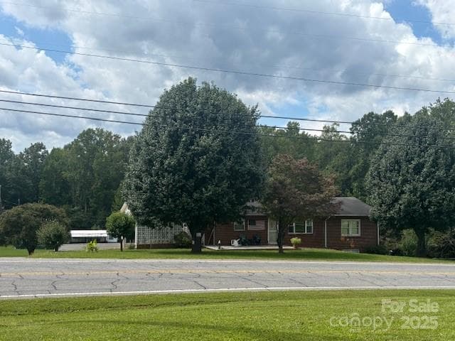 Manufactured Home Park at 7904 Old NC 10 Highway, Hickory, photo 2 of 17
