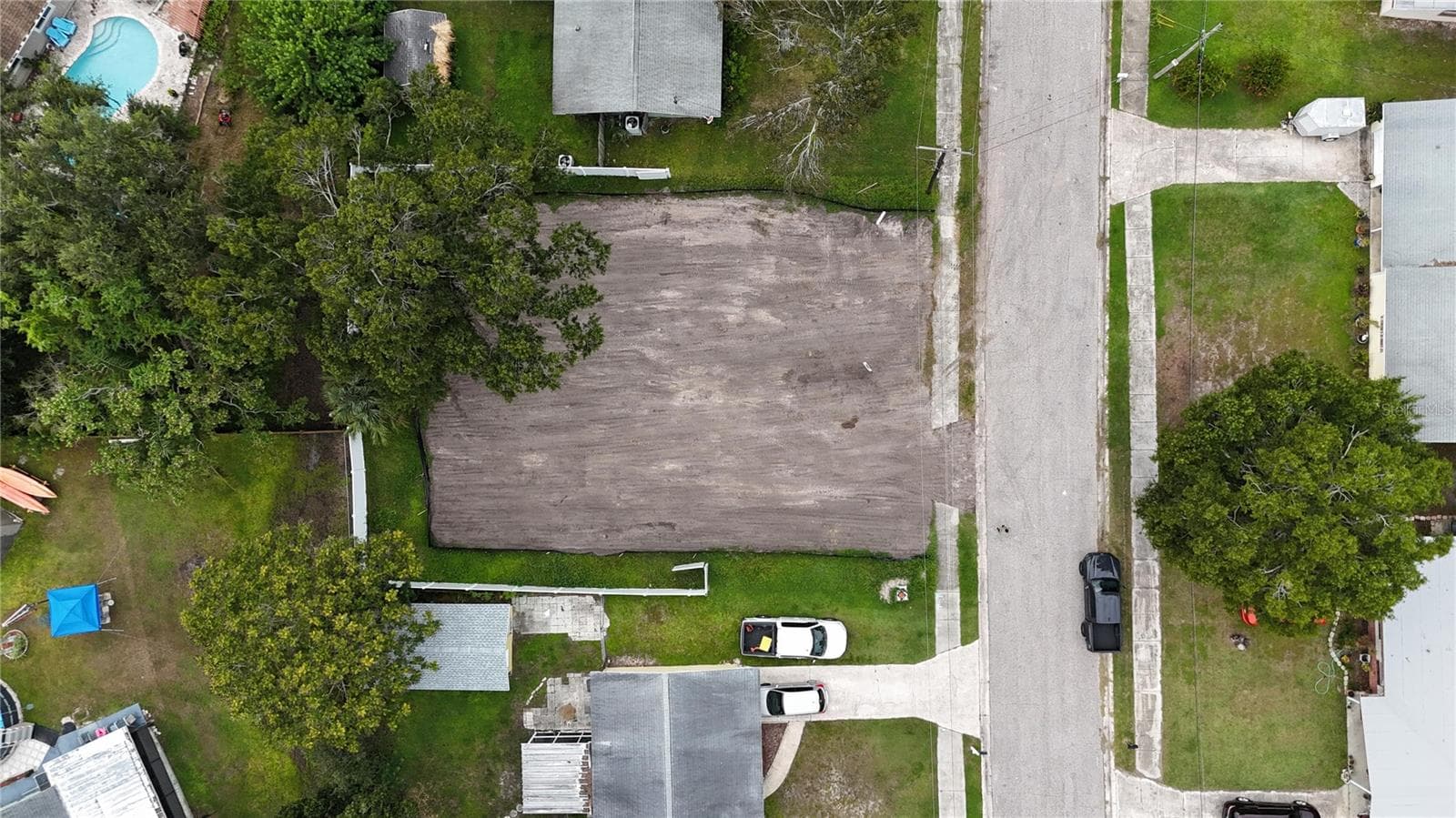 436 COUNTRY CLUB DR