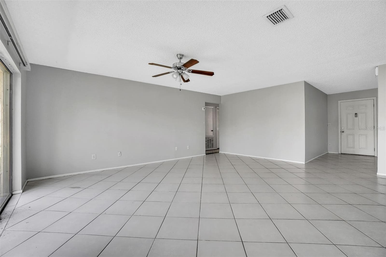 Single Family Residence at 10626 DEERGRASS LN, ORLANDO, photo 5 of 41