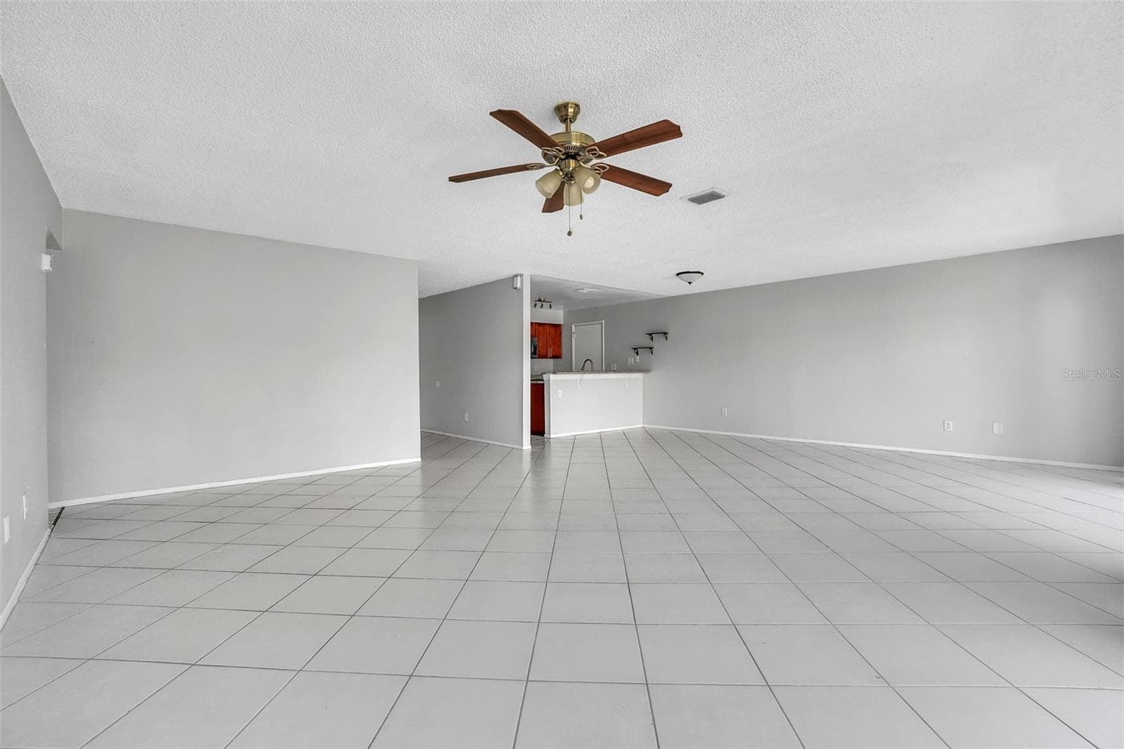 Single Family Residence at 10626 DEERGRASS LN, ORLANDO, photo 7 of 41