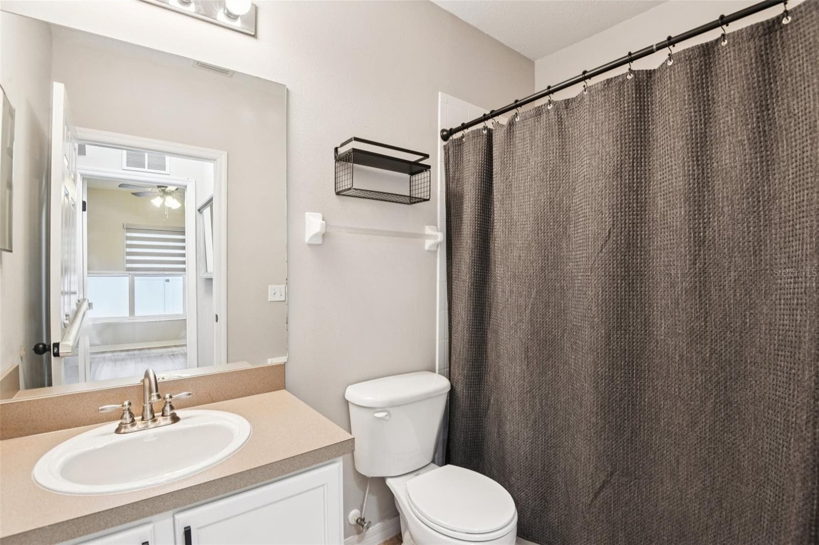 First Floor Bathroom - 3314 BROKEN BOW DR, LAND O LAKES