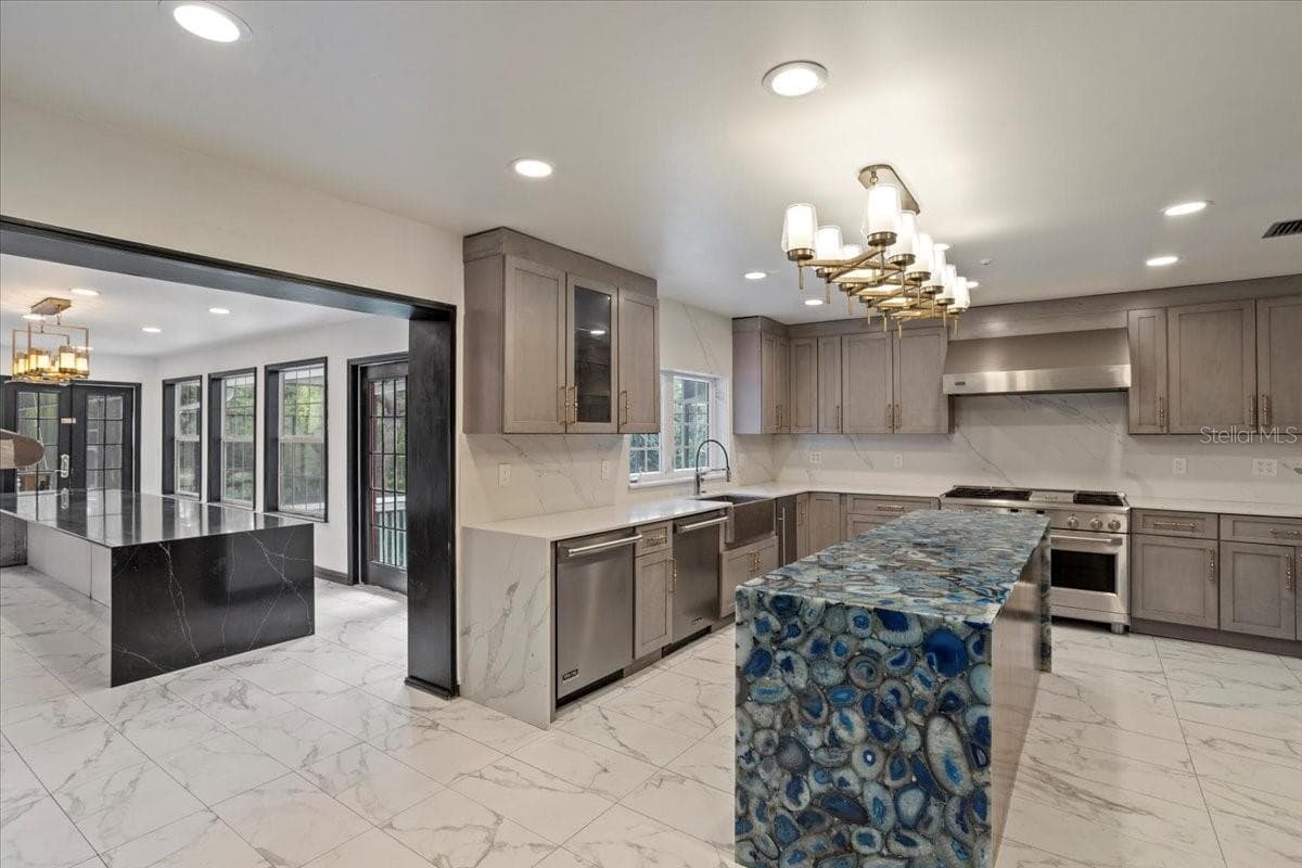 Single Family Residence at 201 S SWEETWATER COVE BLVD, LONGWOOD, photo 6 of 62