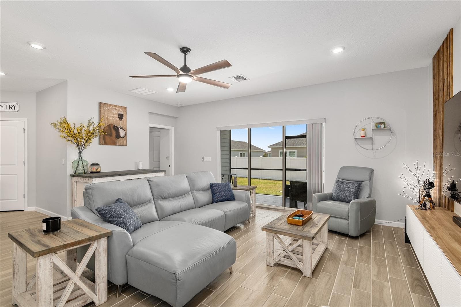 Single Family Residence at 5688 SW 92ND PL, OCALA, photo 11 of 54