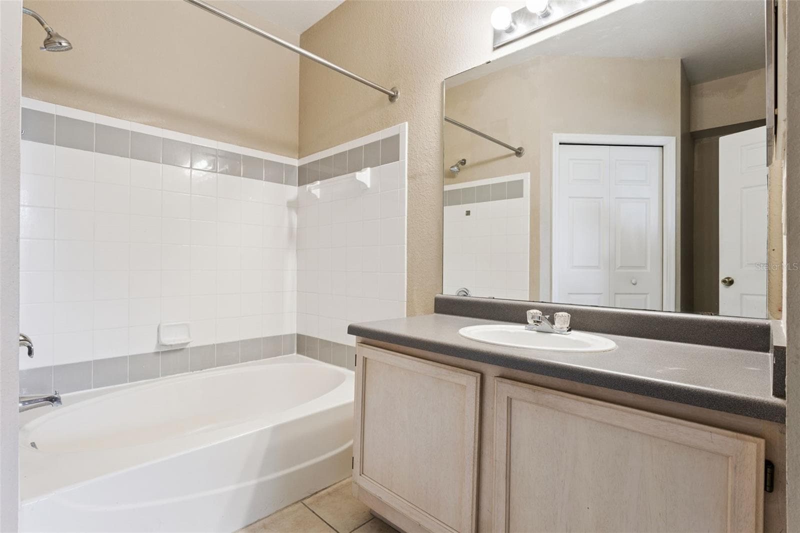 Condominium at 3446 SOHO ST #303, ORLANDO, photo 21 of 47