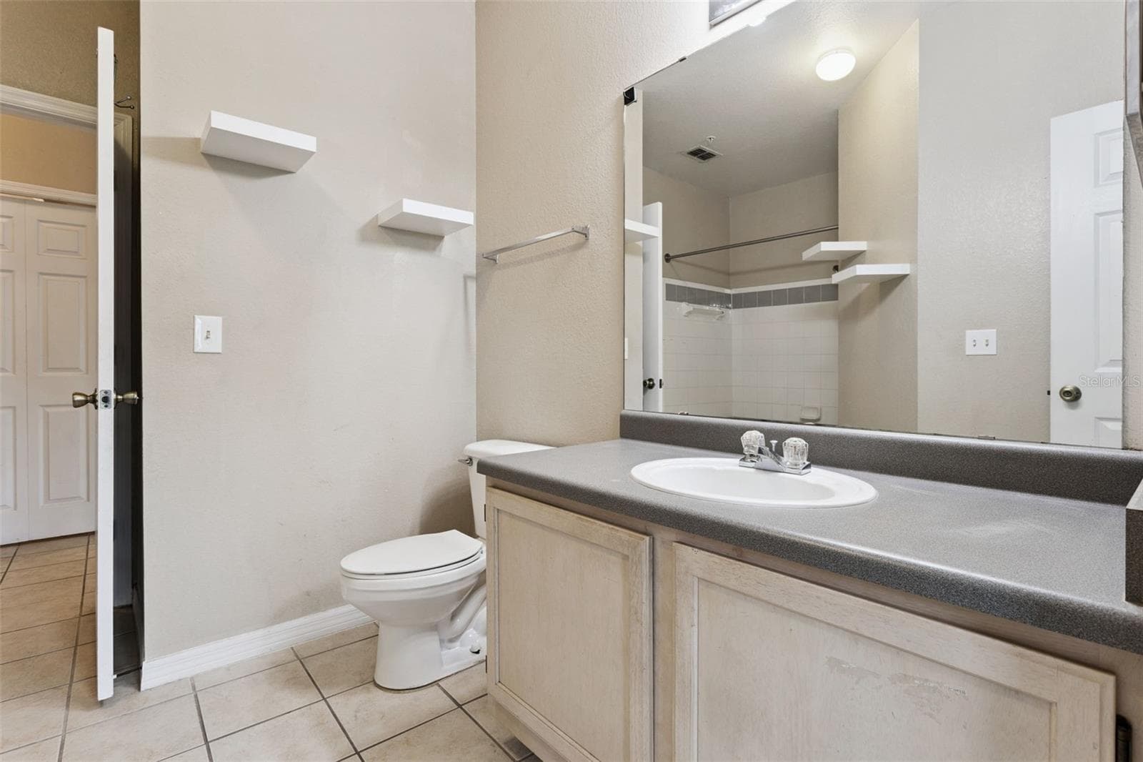 Condominium at 3446 SOHO ST #303, ORLANDO, photo 23 of 47
