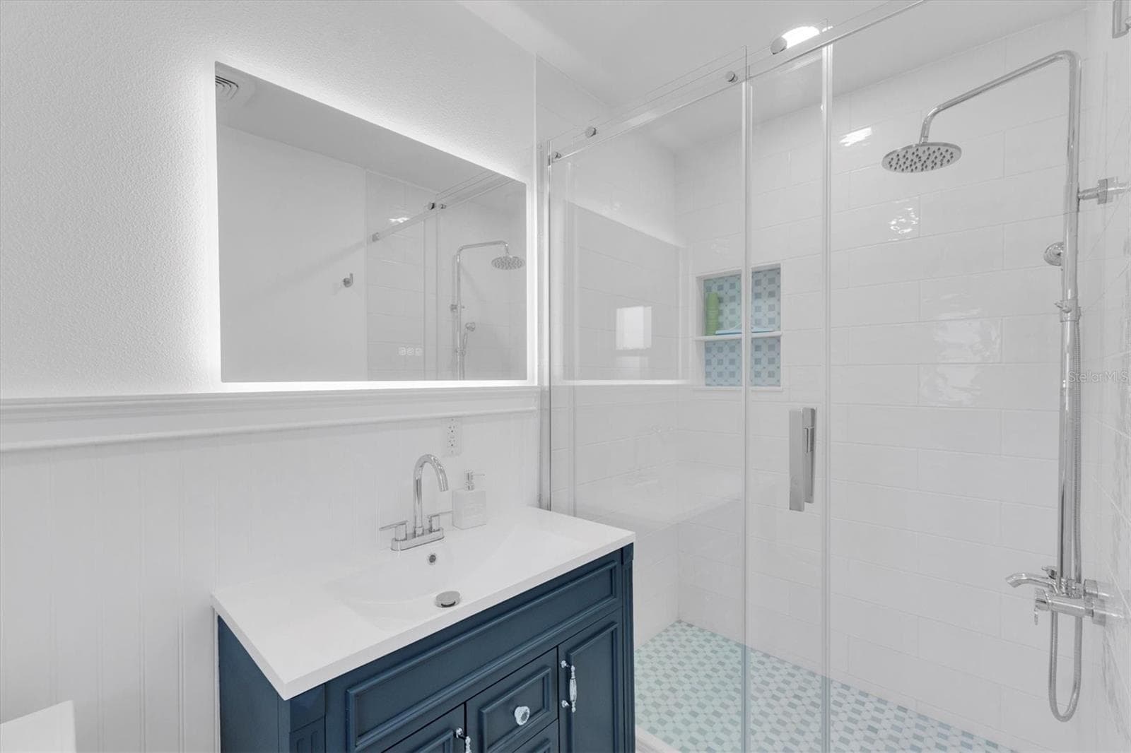 Primary Bathroom - 197 LIDO DR, ST PETE BEACH