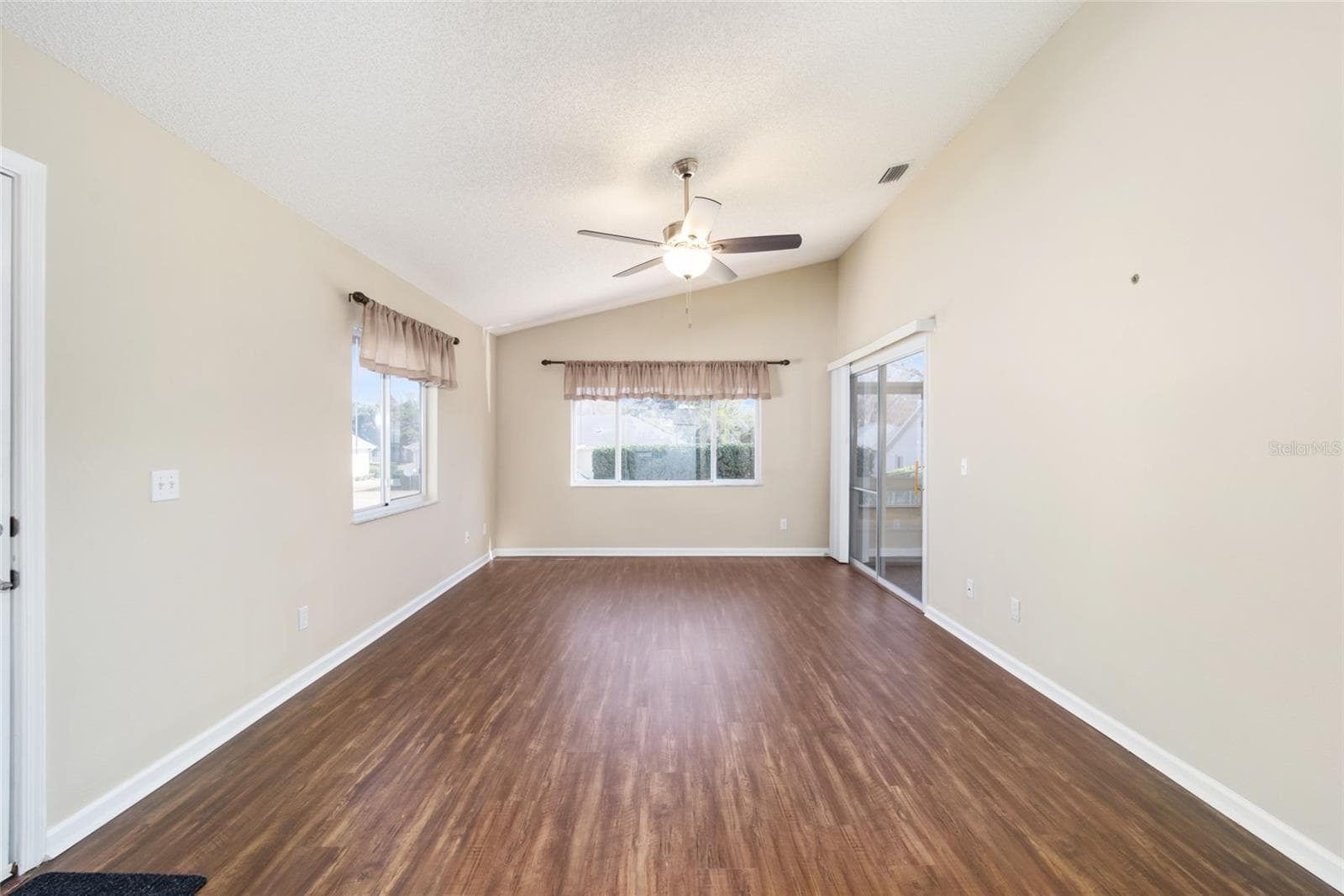 Single Family Residence at 1921 NW 50TH CIR, OCALA, photo 18 of 56