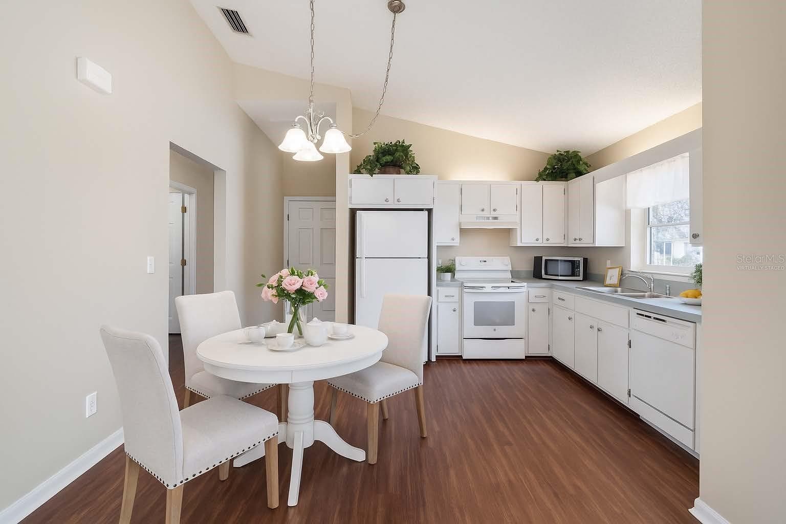 VIRTUALLY STAGED - 1921 NW 50TH CIR, OCALA