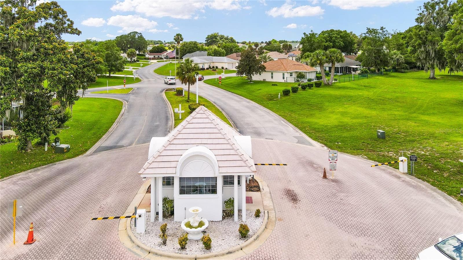 Single Family Residence at 1921 NW 50TH CIR, OCALA, photo 10 of 56