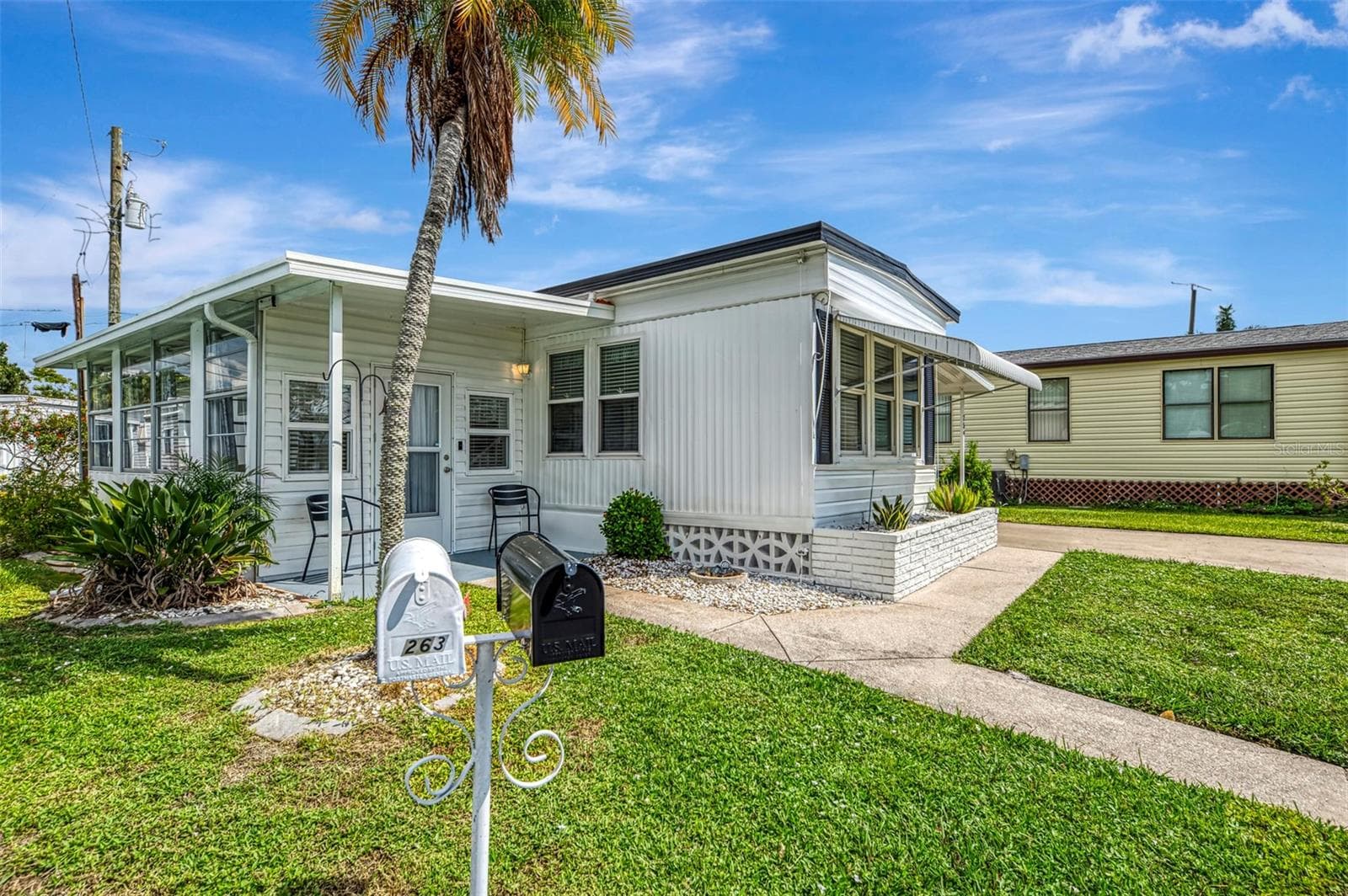 Mobile Home at 259 INNER DR E, VENICE, photo 2 of 26