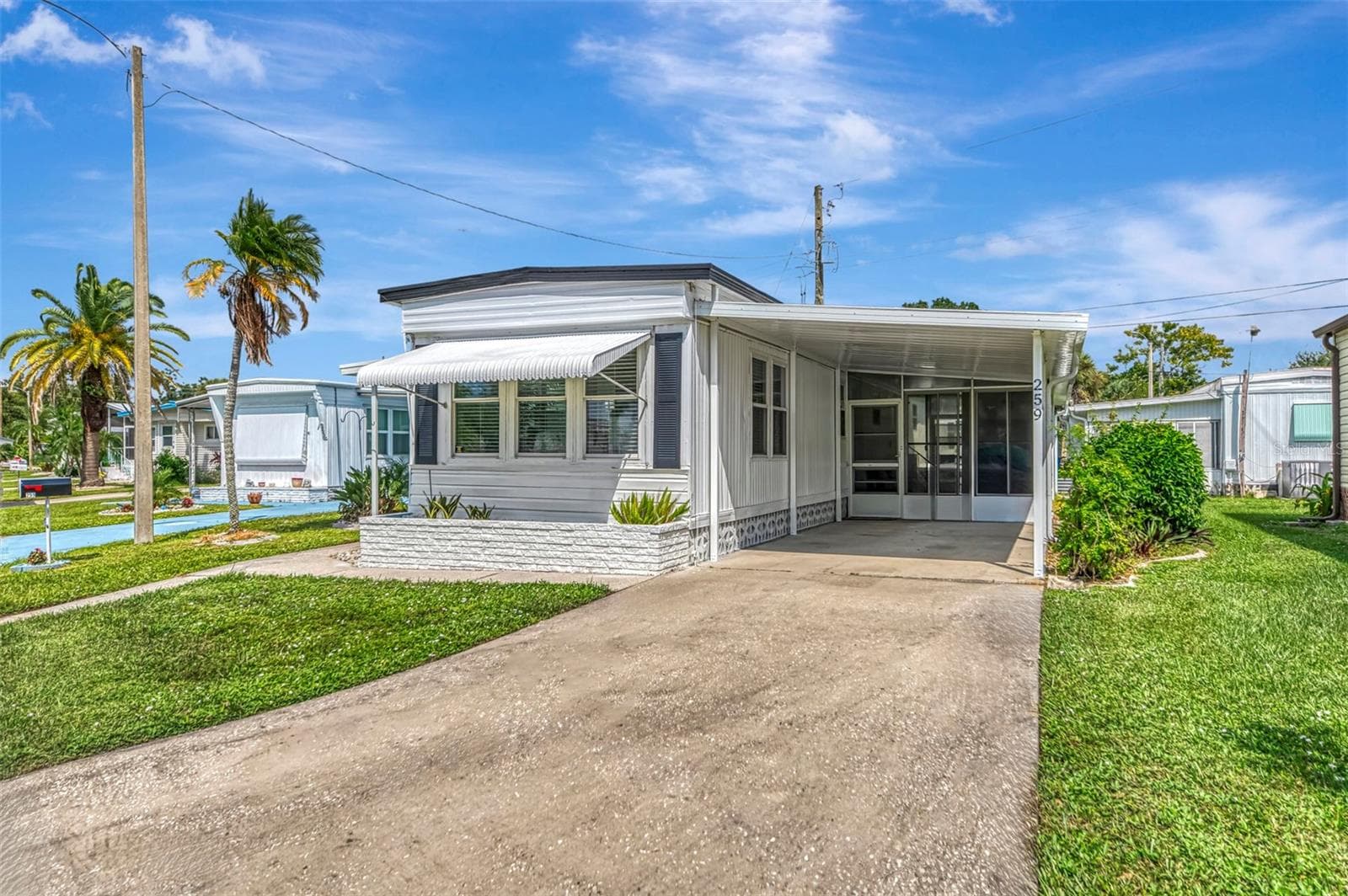 Mobile Home at 259 INNER DR E, VENICE, photo 3 of 26