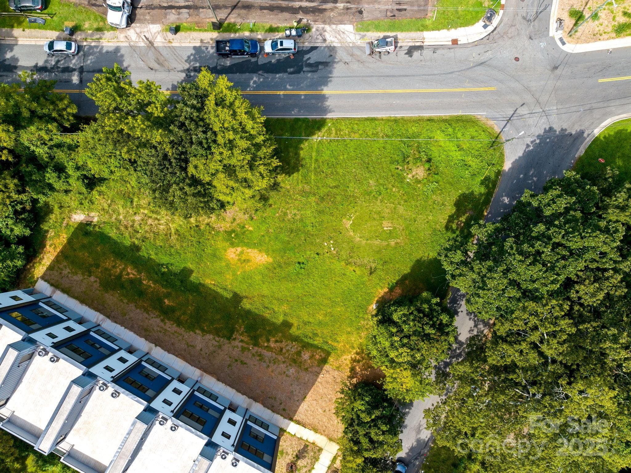 Lot at Charlotte, photo 2 of 4