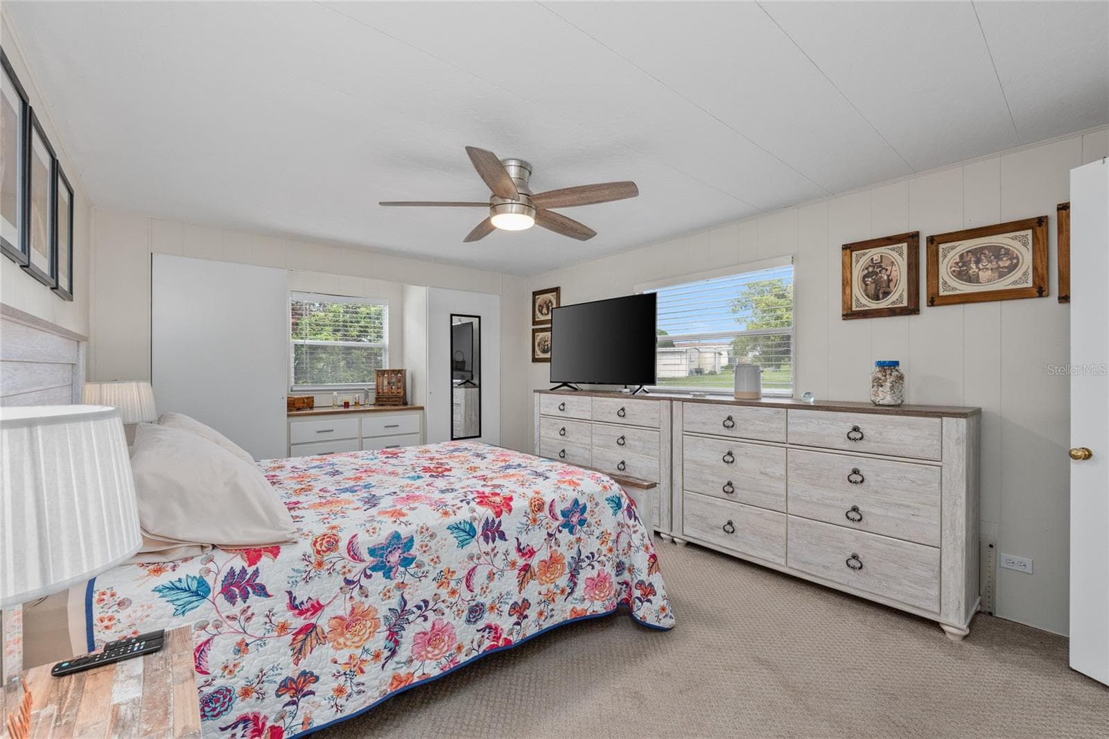 SPACIOUS PRIMARY SUITE WITH THREE CLOSETS – RARE STORAGE CAPACITY - 288 SALEM AVE #3, PALM HARBOR