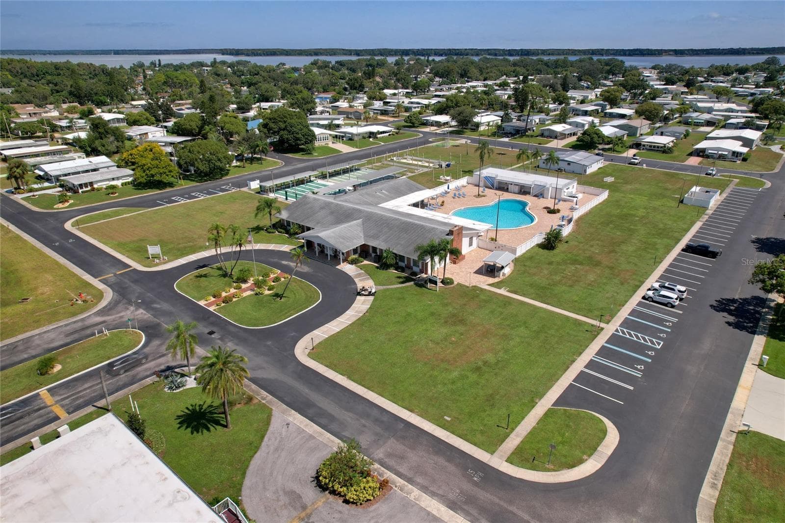 Mobile Home at 288 SALEM AVE #3, PALM HARBOR, photo 43 of 54