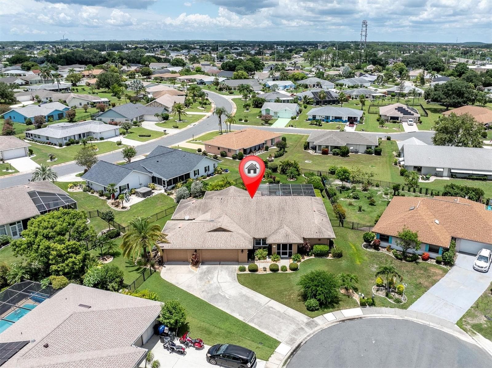 Located at the end of a cul-de-sac! - 301 THORN HILL PL, SUN CITY CENTER