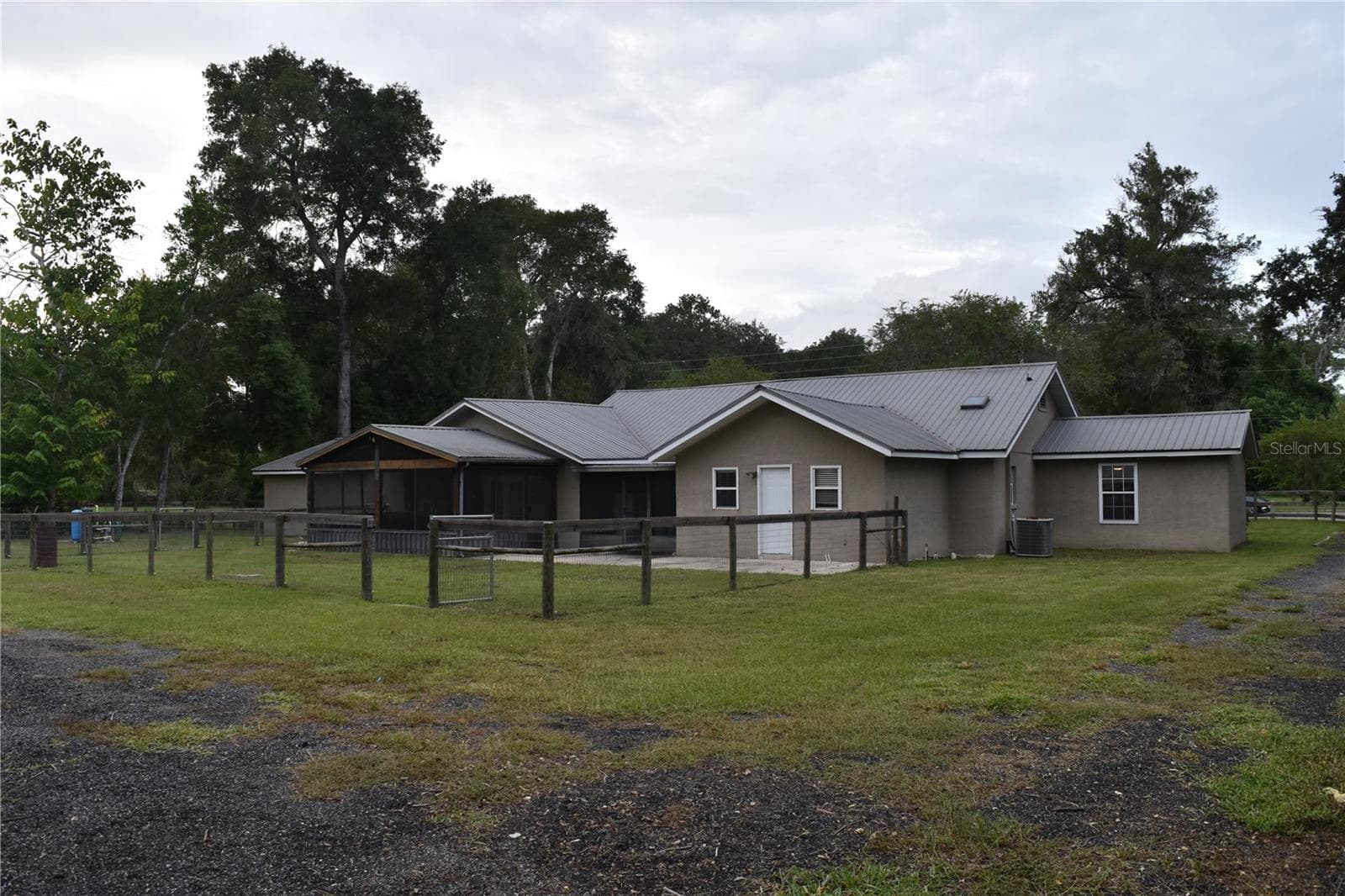Backyard view of the House - 1722 NW 35 ST, OCALA