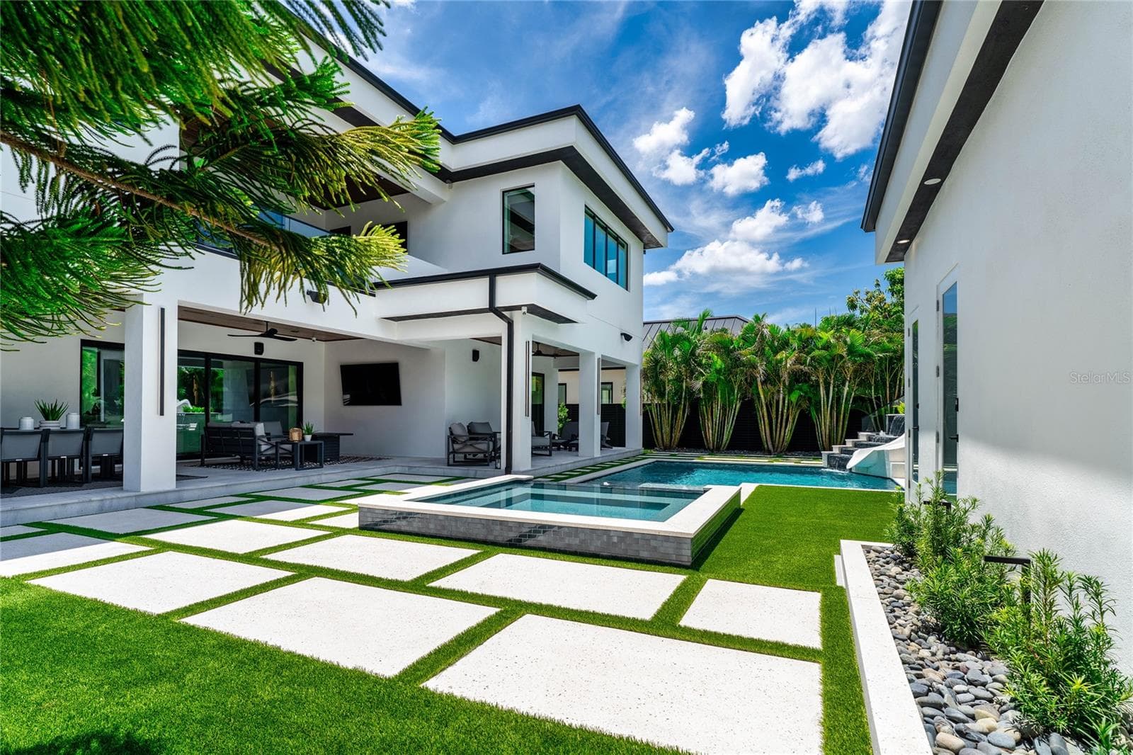 Single Family Residence at 5002 W POE AVE, TAMPA, photo 5 of 56