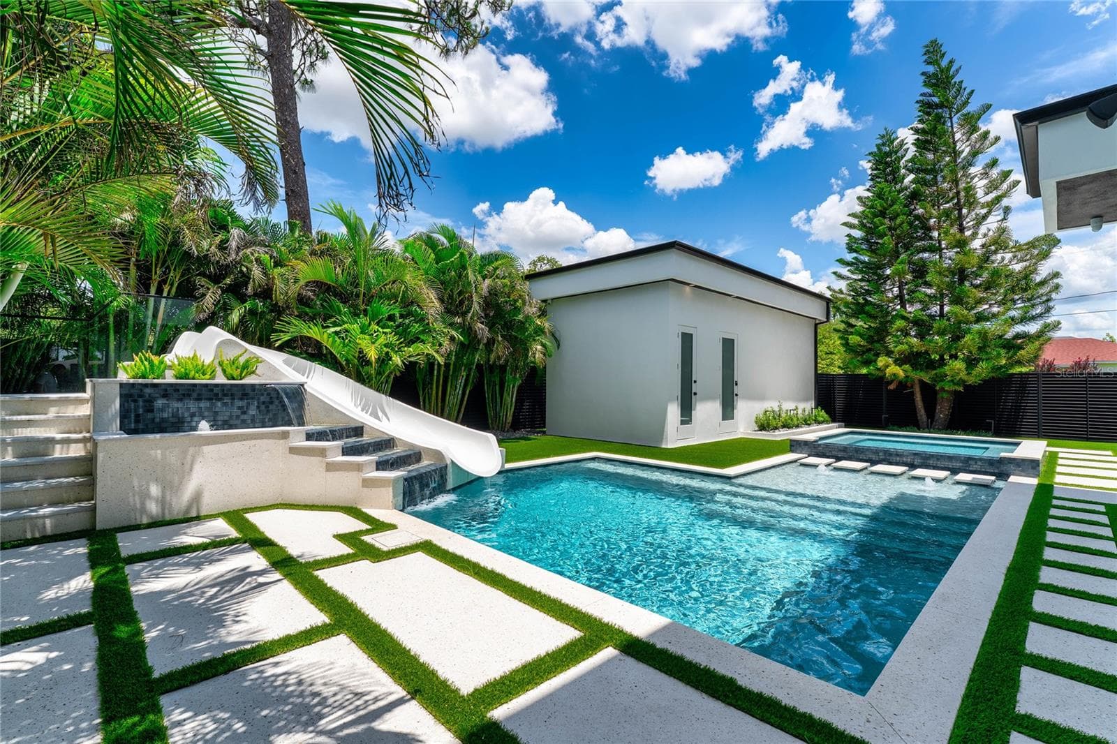 Single Family Residence at 5002 W POE AVE, TAMPA, photo 46 of 56