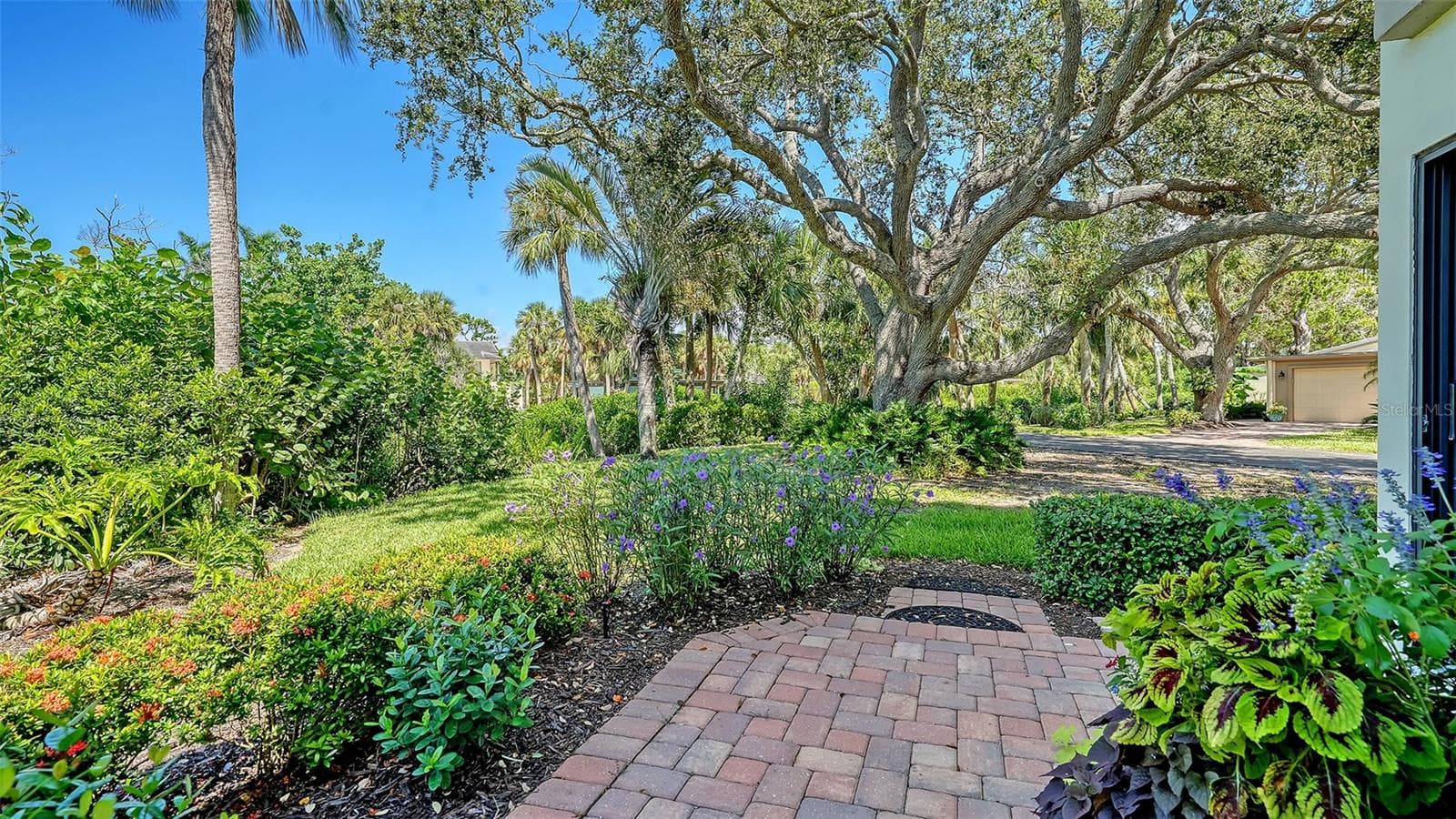Brick paver patio. - 225 HOURGLASS WAY #103, SARASOTA
