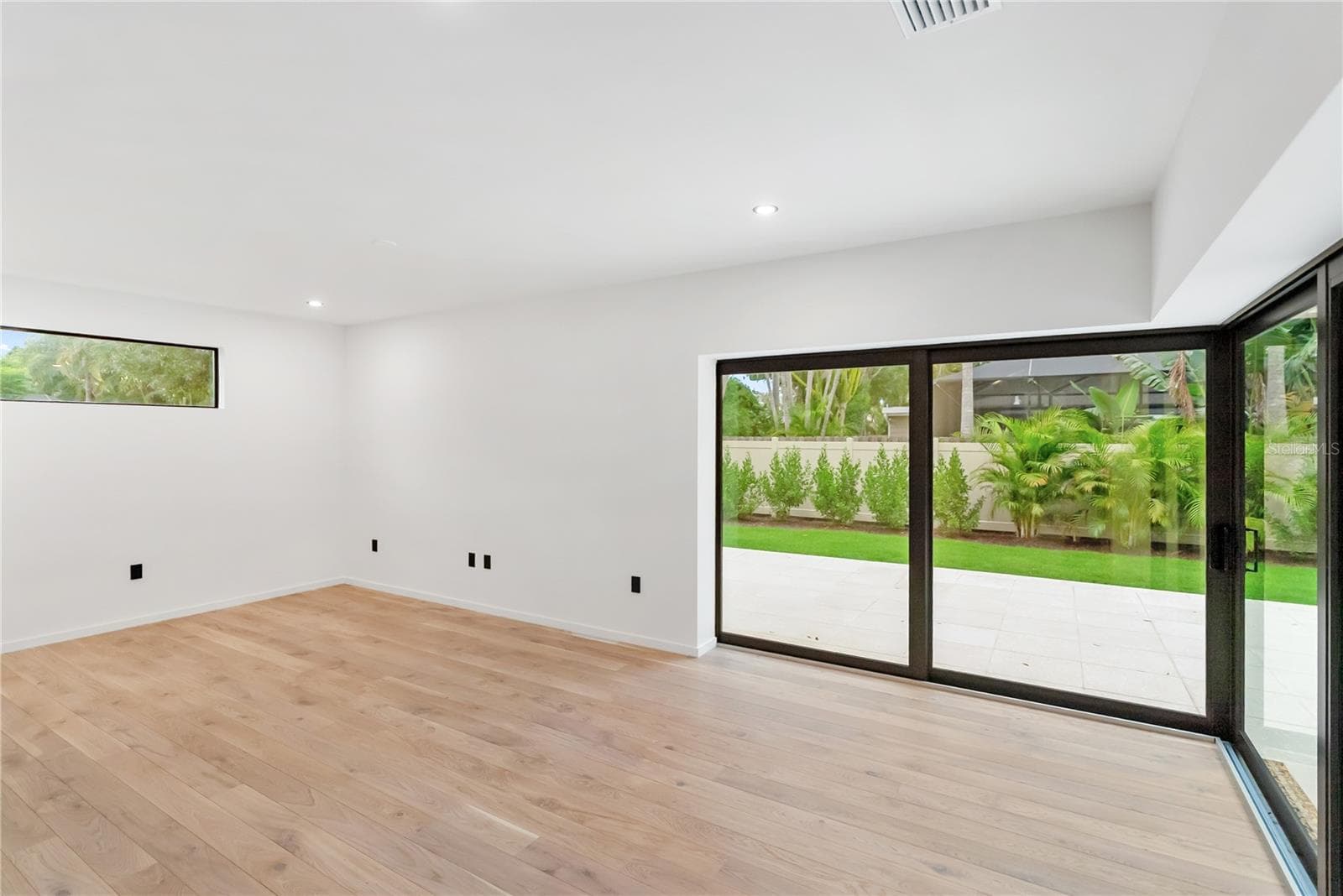 1st Floor Primary Bedroom - 1759 WALDEMERE ST, SARASOTA