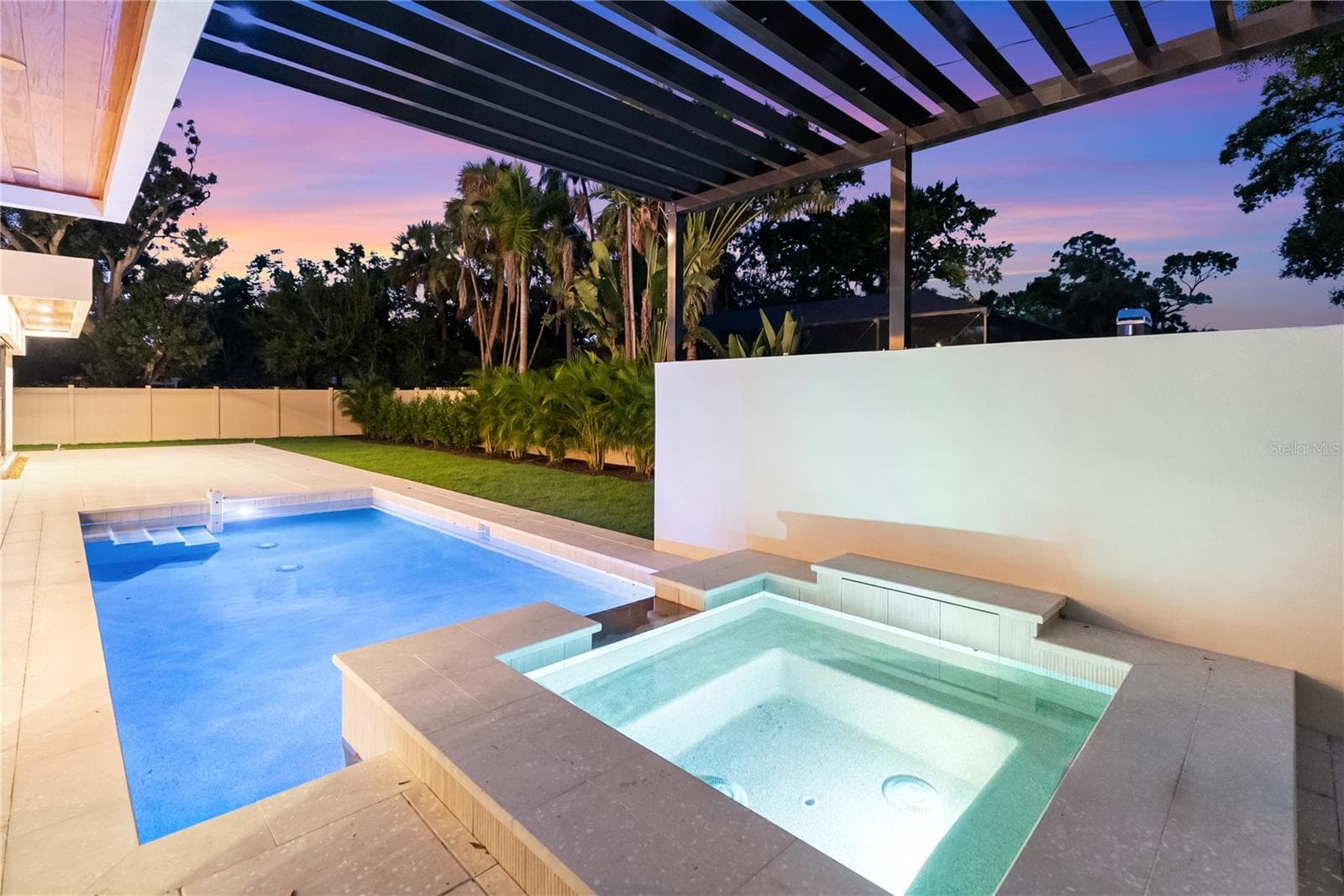 Pool & spa - 1759 WALDEMERE ST, SARASOTA