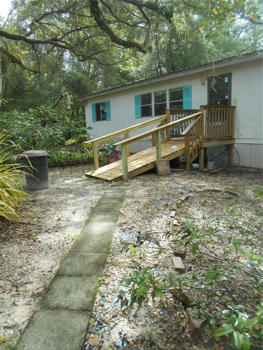 fFRONT ENTRANCE - 20425 NE 143RD ST, SALT SPRINGS