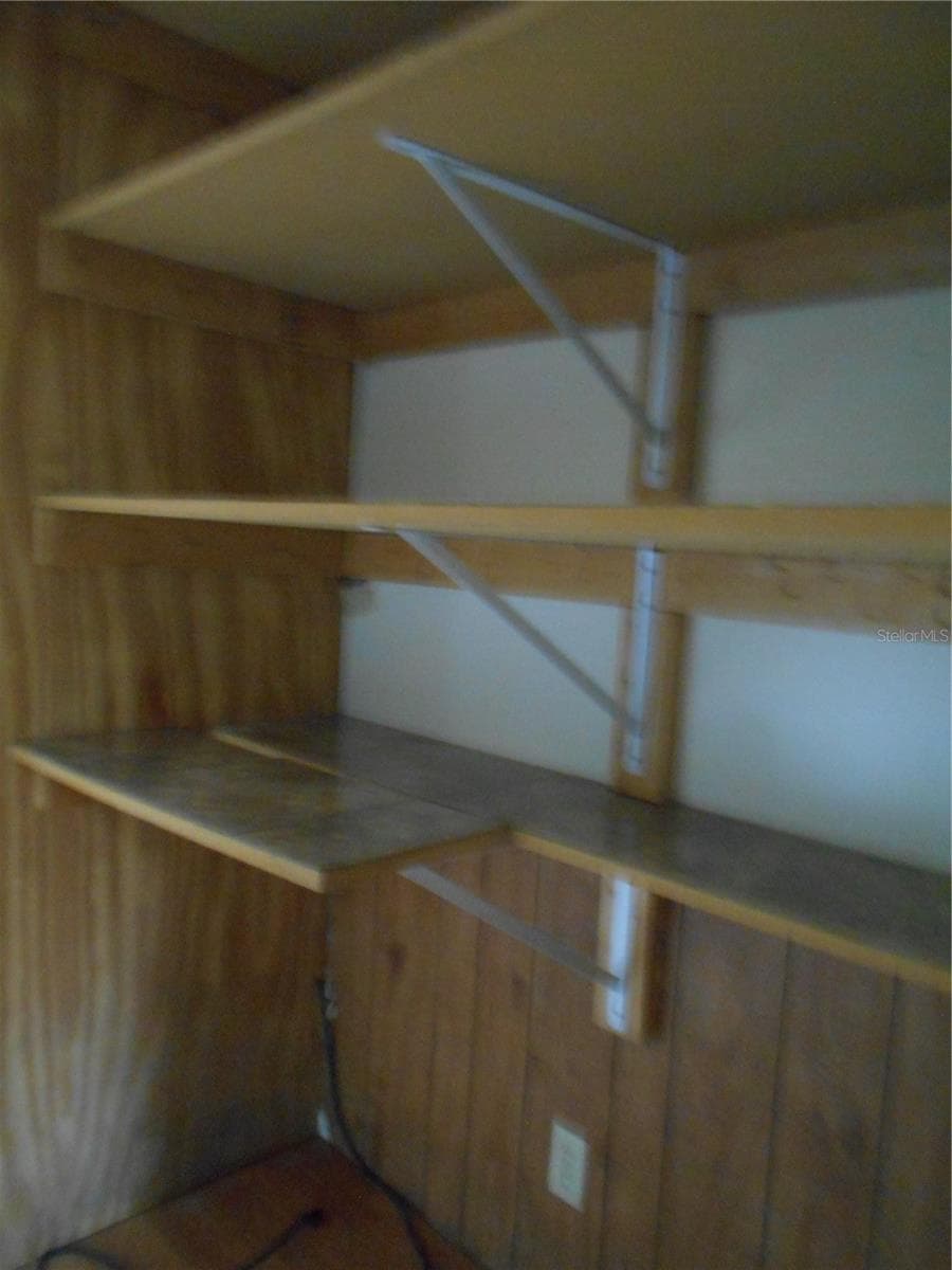 STORAGE IN LAUNDRY AREA - 20425 NE 143RD ST, SALT SPRINGS