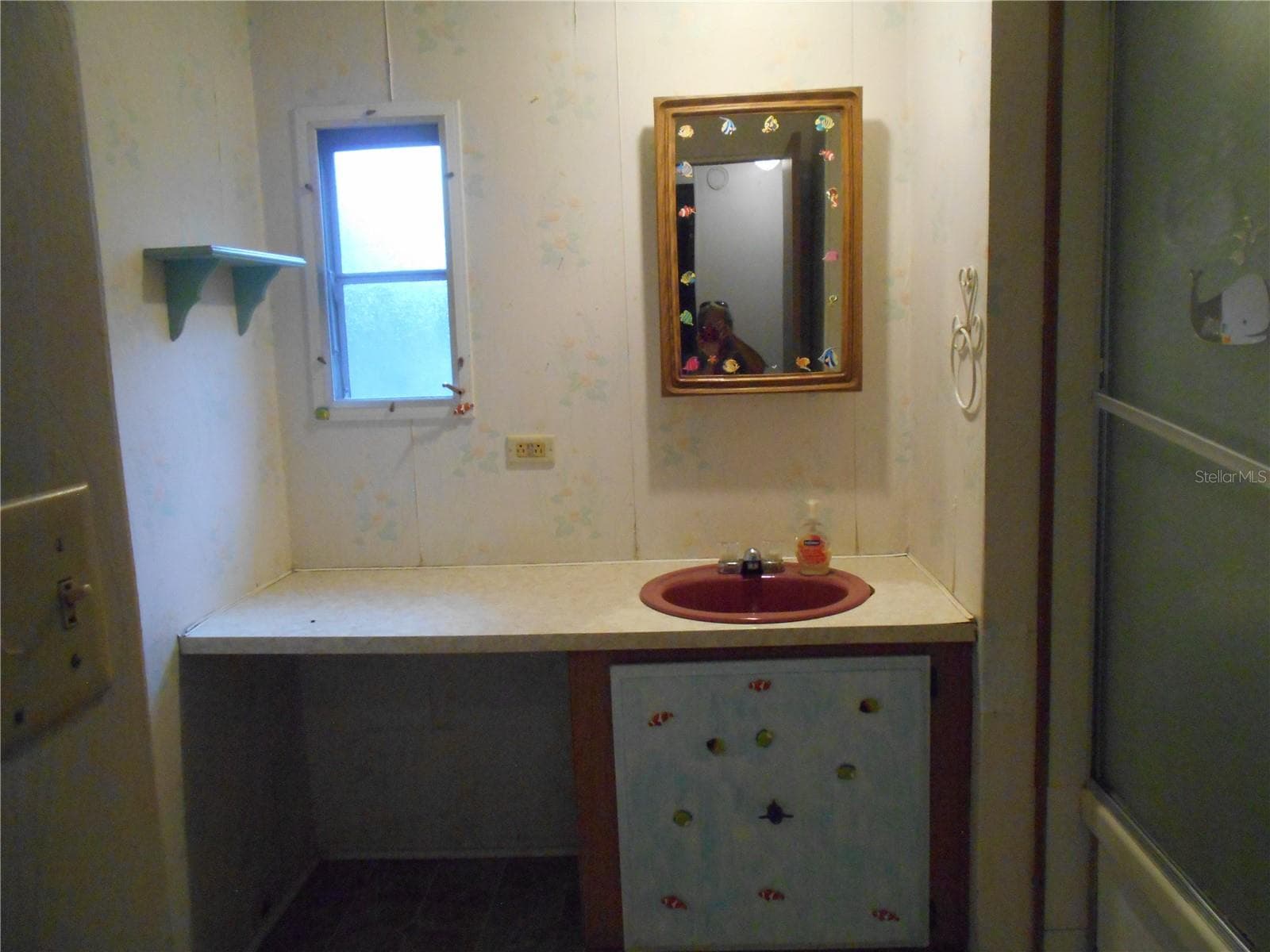 GUEST BATH - 20425 NE 143RD ST, SALT SPRINGS