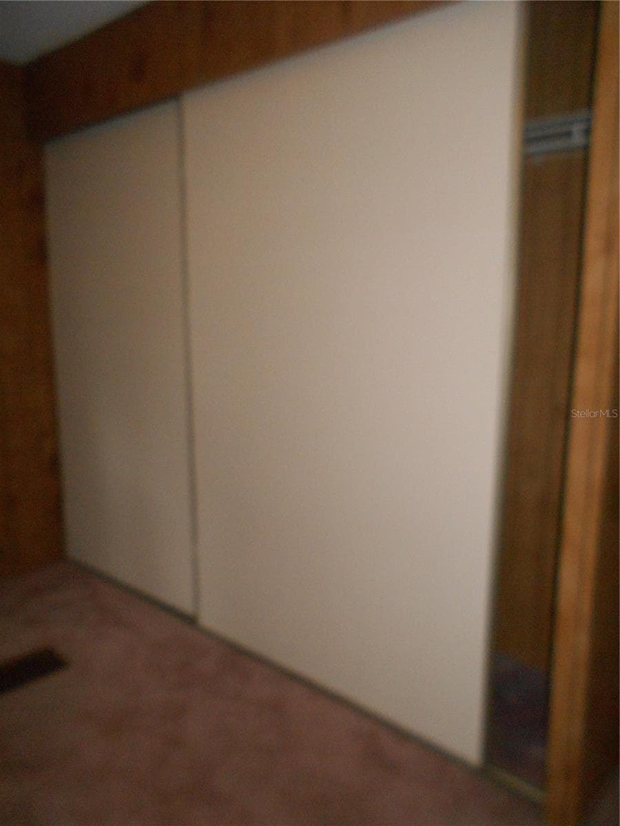 HUGE BUILT IN CLOSESTS IN EACH ROOM - 20425 NE 143RD ST, SALT SPRINGS