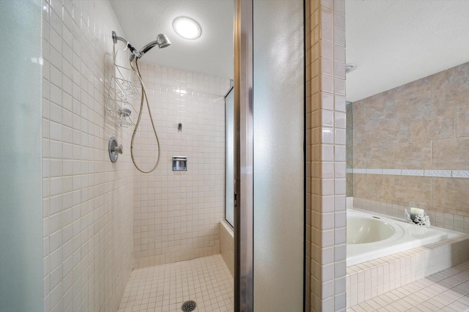 Primary Bathroom - 75 PELICAN PL, BELLEAIR