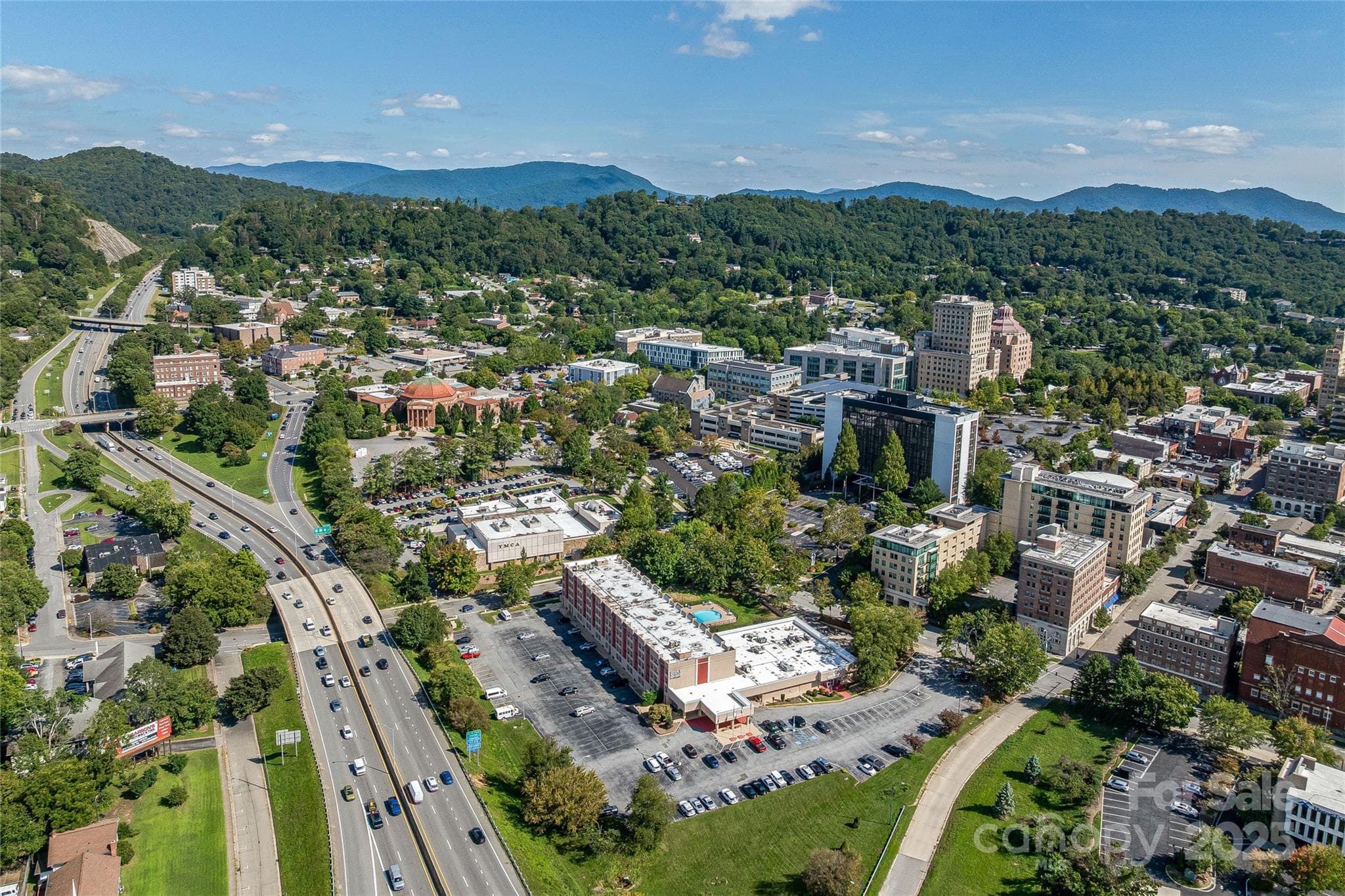 Downtown Asheville just minutes away - 92 Senator Reynolds Road, Asheville