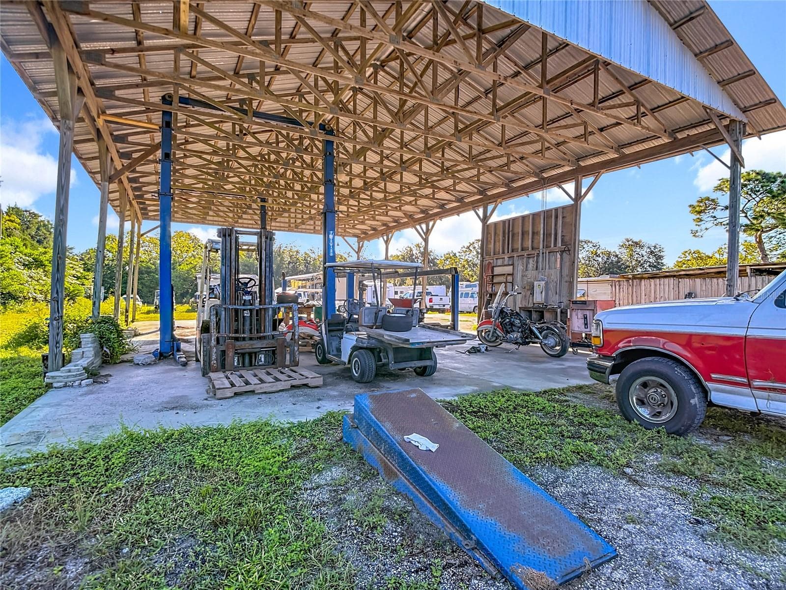 Mixed Use at 16924 SHADY HILLS RD, SPRING HILL, photo 9 of 22