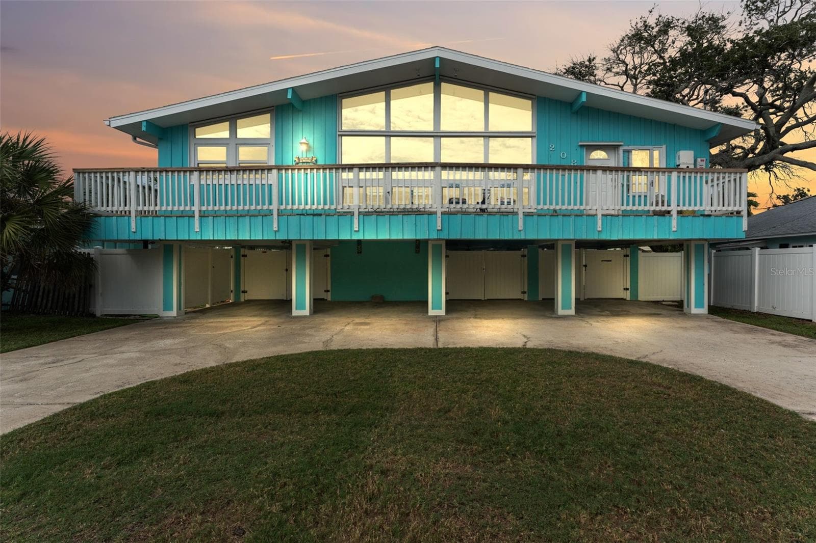 Single Family Residence at 208 BATES AVE, INDIAN ROCKS BEACH, photo 3 of 47