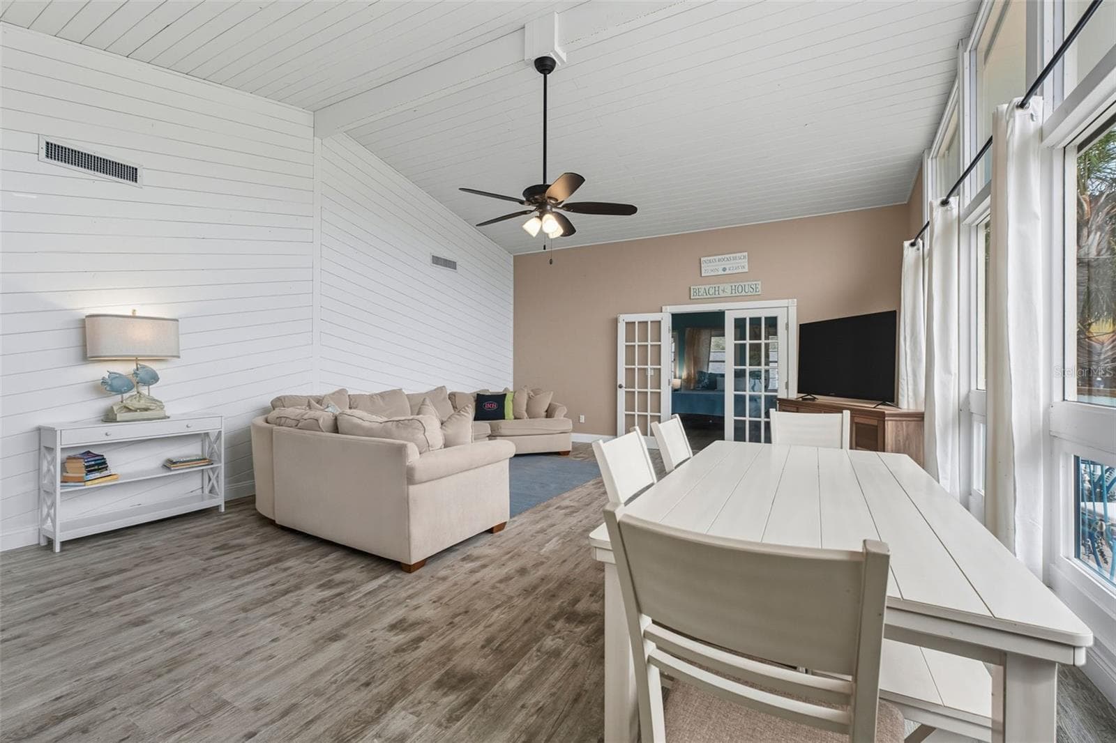 Single Family Residence at 208 BATES AVE, INDIAN ROCKS BEACH, photo 8 of 47
